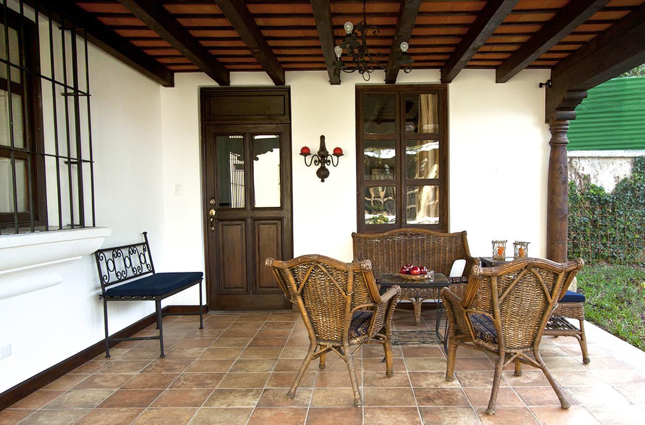 Villas Santa Ana Antigua Luaran gambar