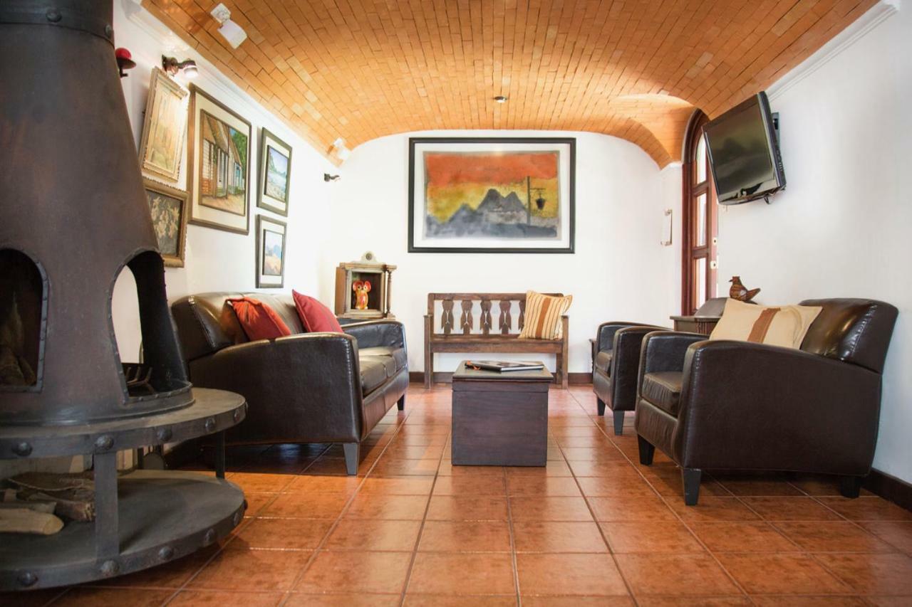 Villas Santa Ana Antigua Luaran gambar
